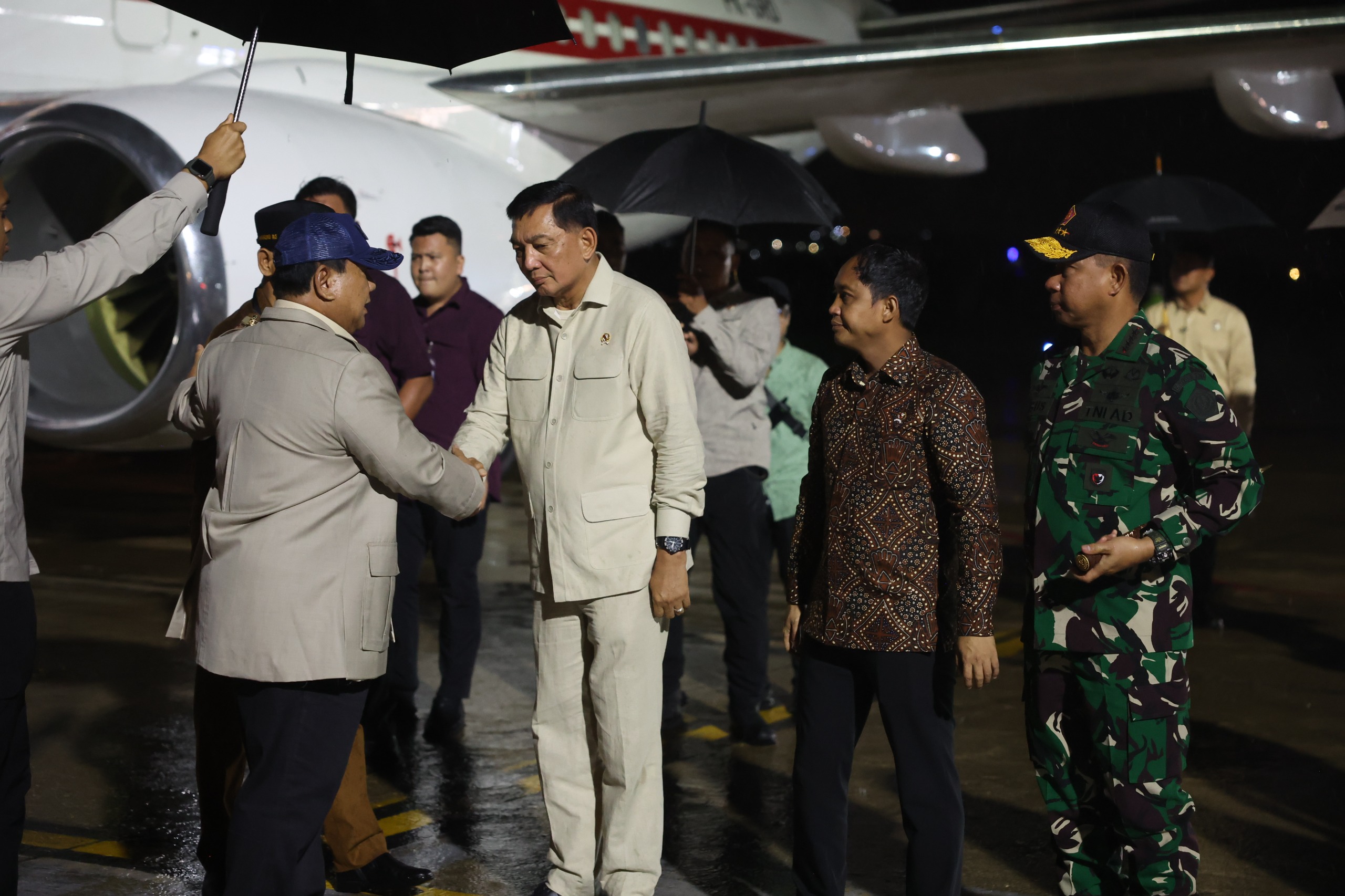 Presiden Prabowo Subianto tiba di Kupang NTT (SinPo.id/Tim Media Prabowo)