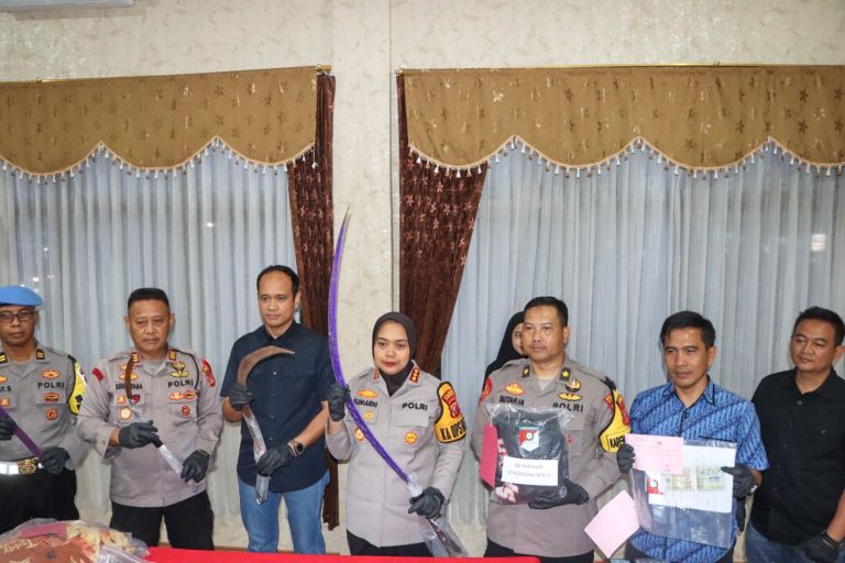 Konferensi pers kasus tawuran maut di Mapolresta Cirebon (SinPo.id/ Humas Polri)