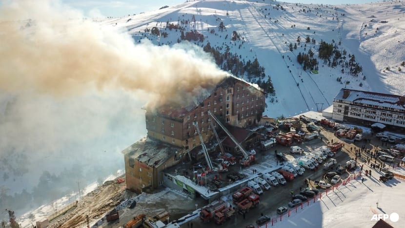 Kebakaran Hotel Grand Kartal Turki (SinPo.id/ AFP)