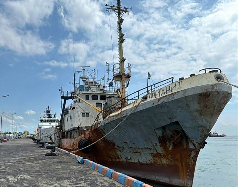 Kapal berbendera Vanuatu diamankan petugas laut. (SinPo.id/dok. Kemenhub)