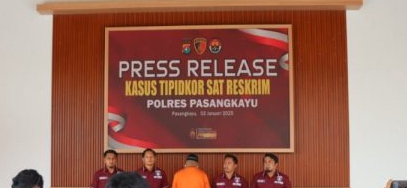 Konferensi pers kasus korupsi dana desa di Mapolres Pasangkayu (SinPo.id/ Humas Polri)