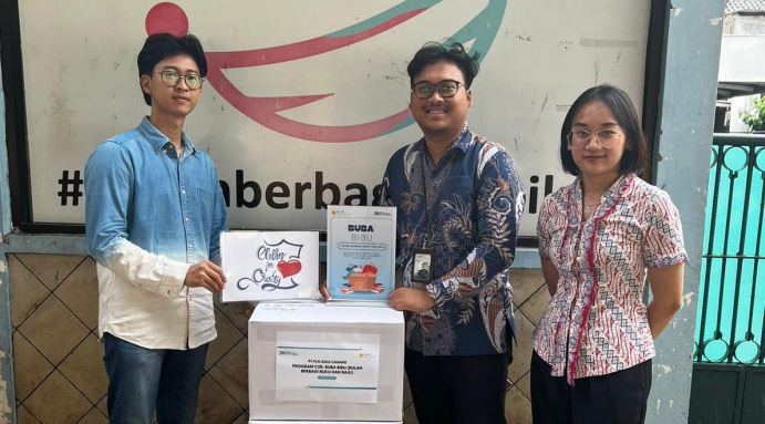 PT PLN Suku Cadang Wujudkan ”Bulan Berbagi Buku dan Baju” (SinPo.id/PLN)