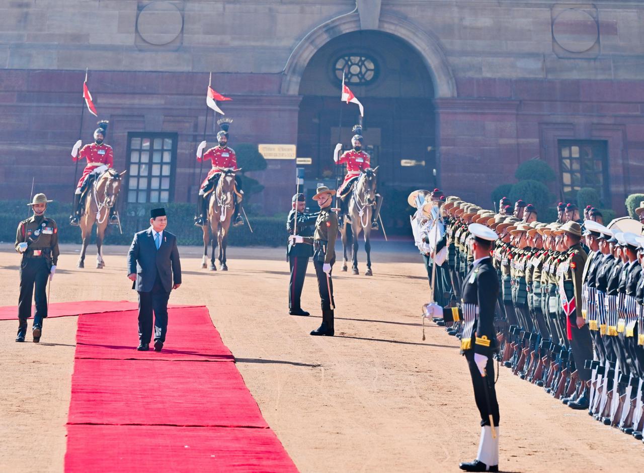 Presiden Prabowo Disambut Upacara Kenegaraan saat tiba di Istana Kepresidenan India, Rashtrapati Bhavan (SinPo.id/Setpres)