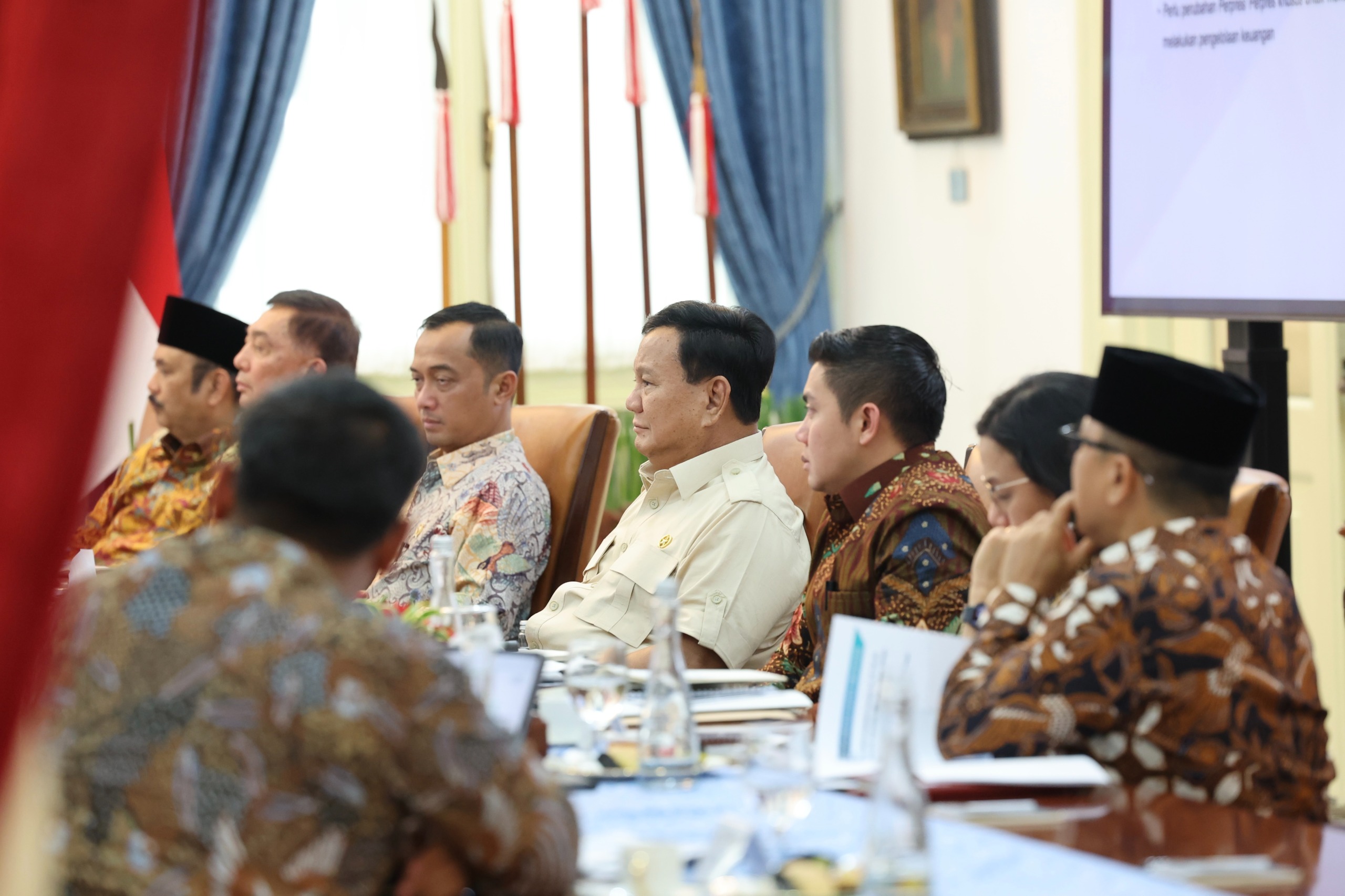 Presiden Prabowo Subianto bersama para Menteri Kabinet (SinPo.id/Setpres)