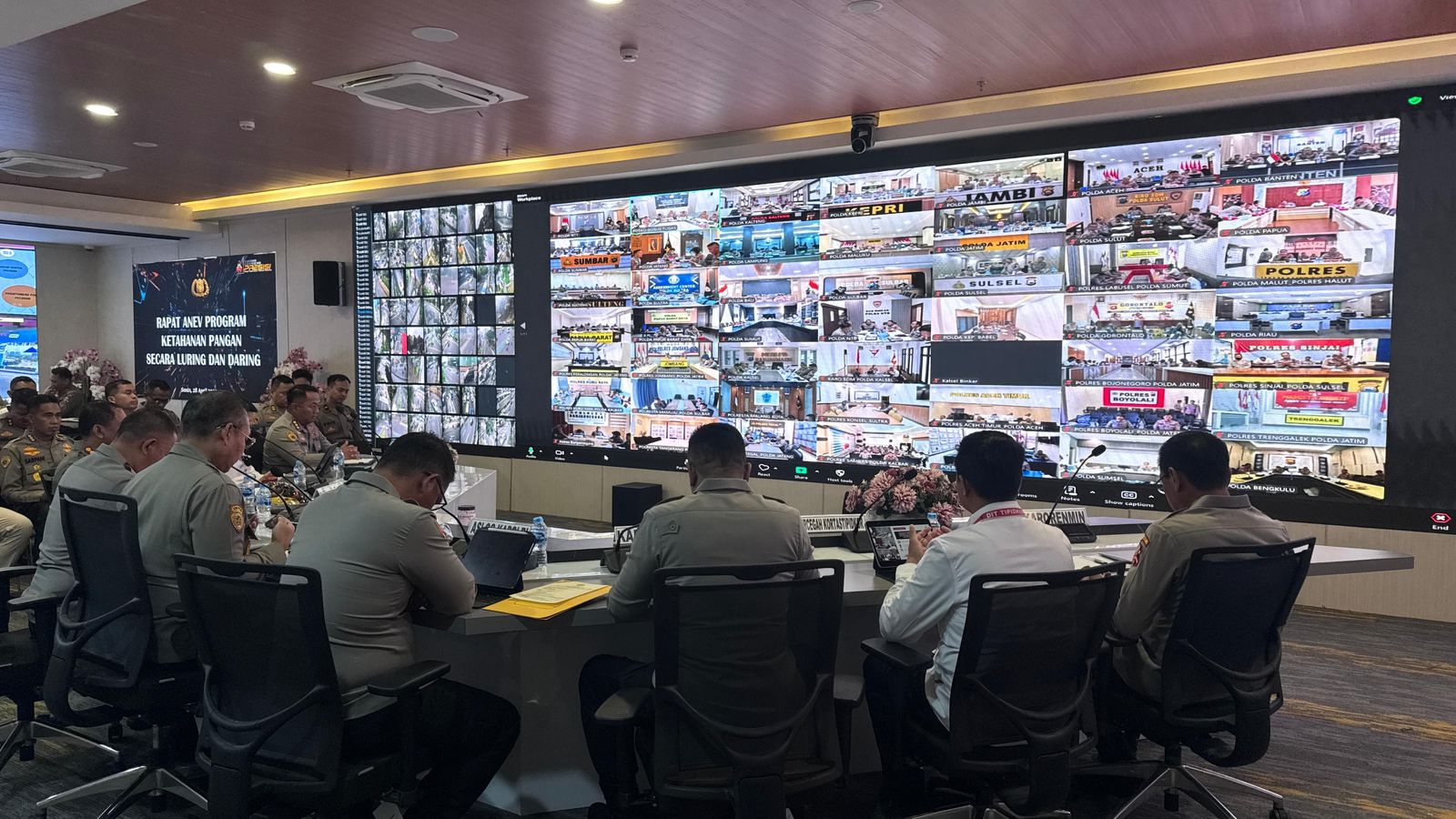 Polri saat memaparkan hasil produksi jagung nasional (SinPo.id/Humas Polri)