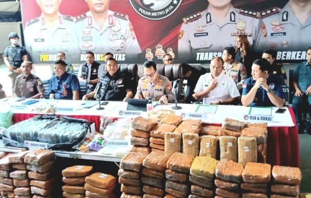 Konferensi pers pengungkapan narkoba (SinPo.id/Firdausi)