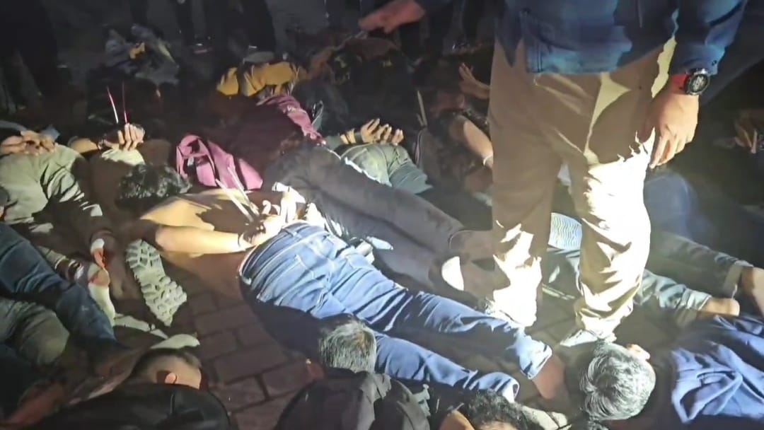 Anggota ormas PP Tangsel yang ditangkap (SinPo.id/Dok.PMJ)