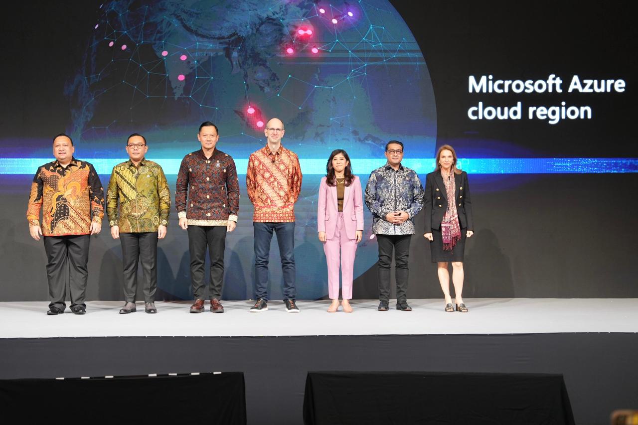 Acara peluncuran Indonesia Central Cloud Region yang digagas Microsoft di Ritz Carlton Pacific Place, Jakarta pada Selasa 27 Mei 2025. (SinPo.id/Dok. Kemenekraf)