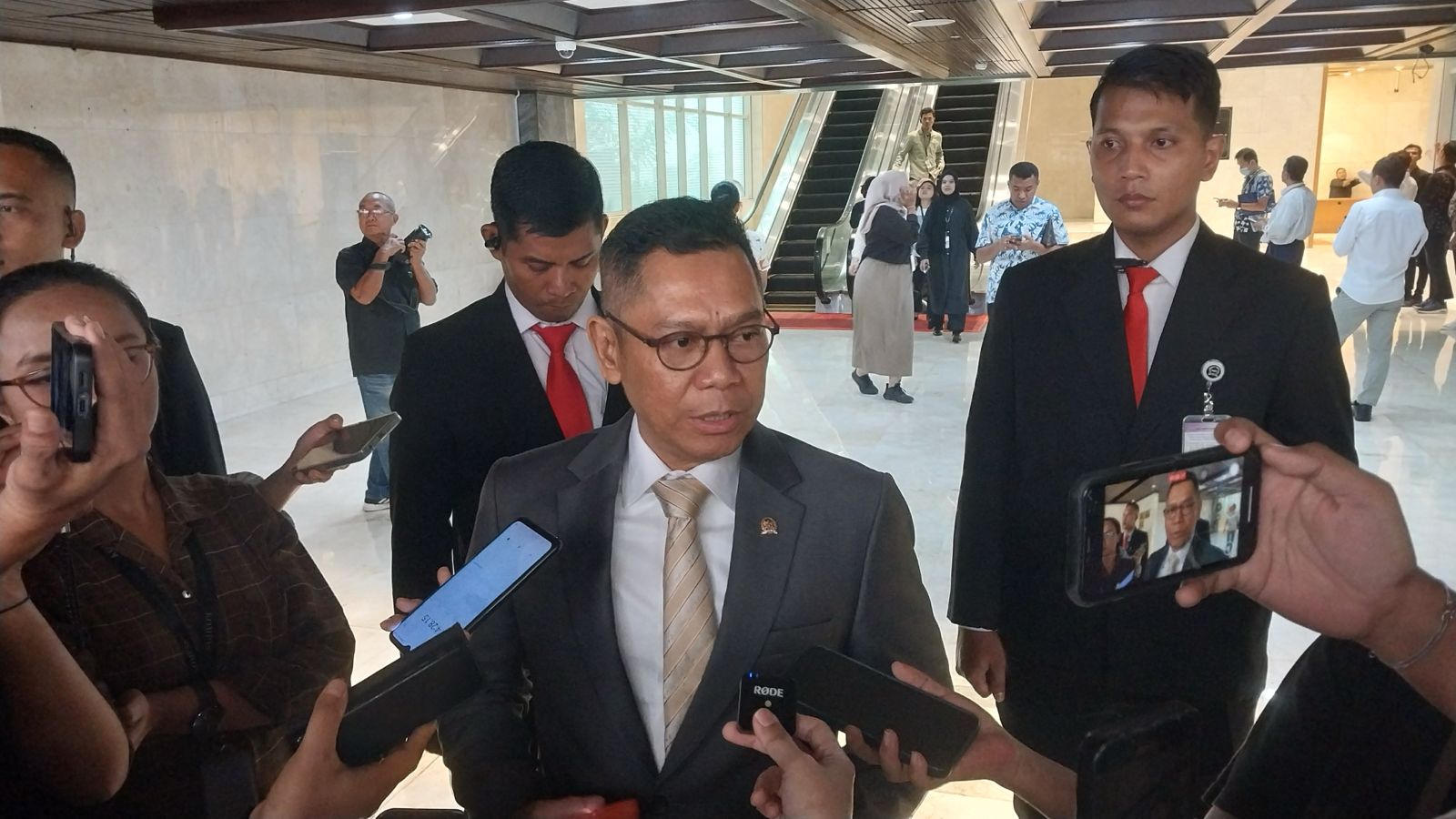 Wakil Ketua DPR RI Adies Kadir (SinPo.id/Galuh Ratnatika)