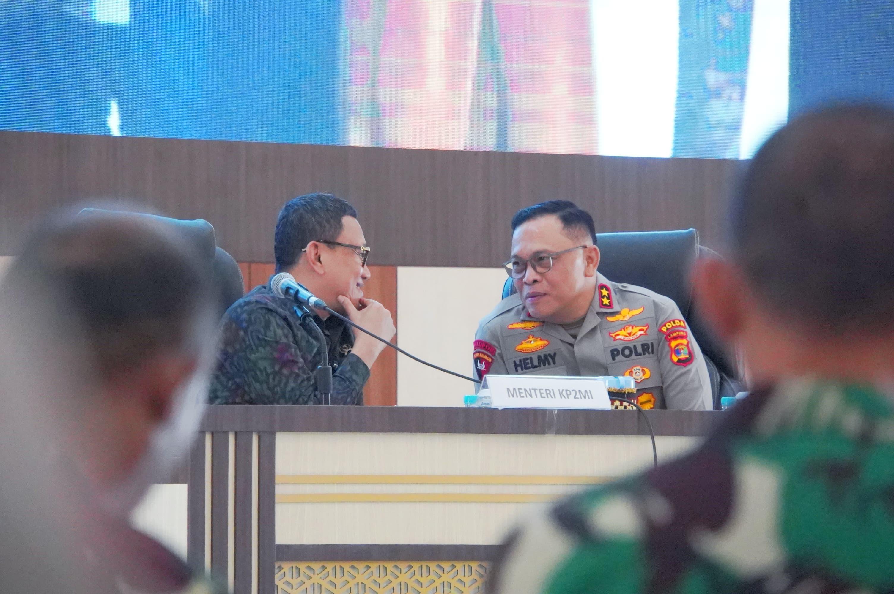 Menteri Karding dan Kapolda Lampung Irjen Pol Irjen Helmy Santika (SinPo.id/ Dok. KP2MI)
