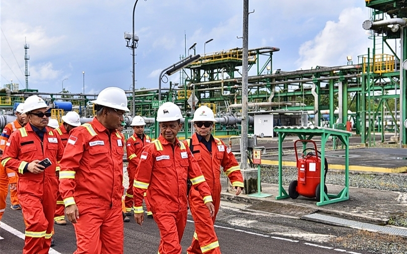 Menteri ESDM meninjau proyek migas. (SinPo.id/dok. ESDM)
