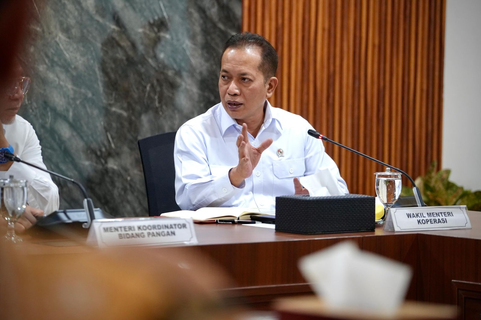 Wakil Menteri Koperasi RI Ferry Juliantono. (SinPo.id/dok. Kemenkop)