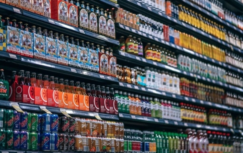 Ilustrasi produk minuman di gerai modern (SinPo.id/ Pixabay)