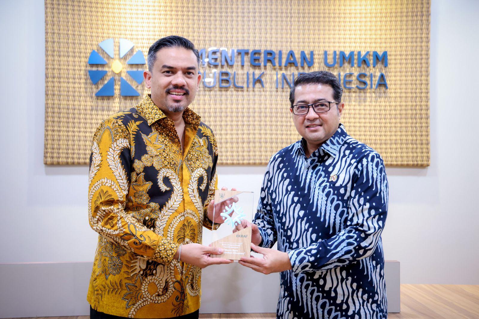 Menteri UMKM Maman Abdurrahman dan Menteri Ekraf Teuku Riefky Harsya. (SinPo.id/dok. Kemen UMKM)