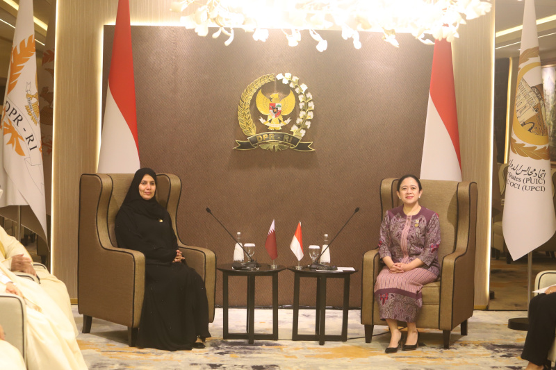 Ketua DPR Puan Maharani melakukan pertemuan bilateral dengan Wakil Ketua Parlemen Qatar Hamda Binti Hassan di sela-sela Konferensi ke-19 PUIC membahas kerja sama Pertahanan dan Pemberdayaan Perempuan (Ashar/SinPo.id)