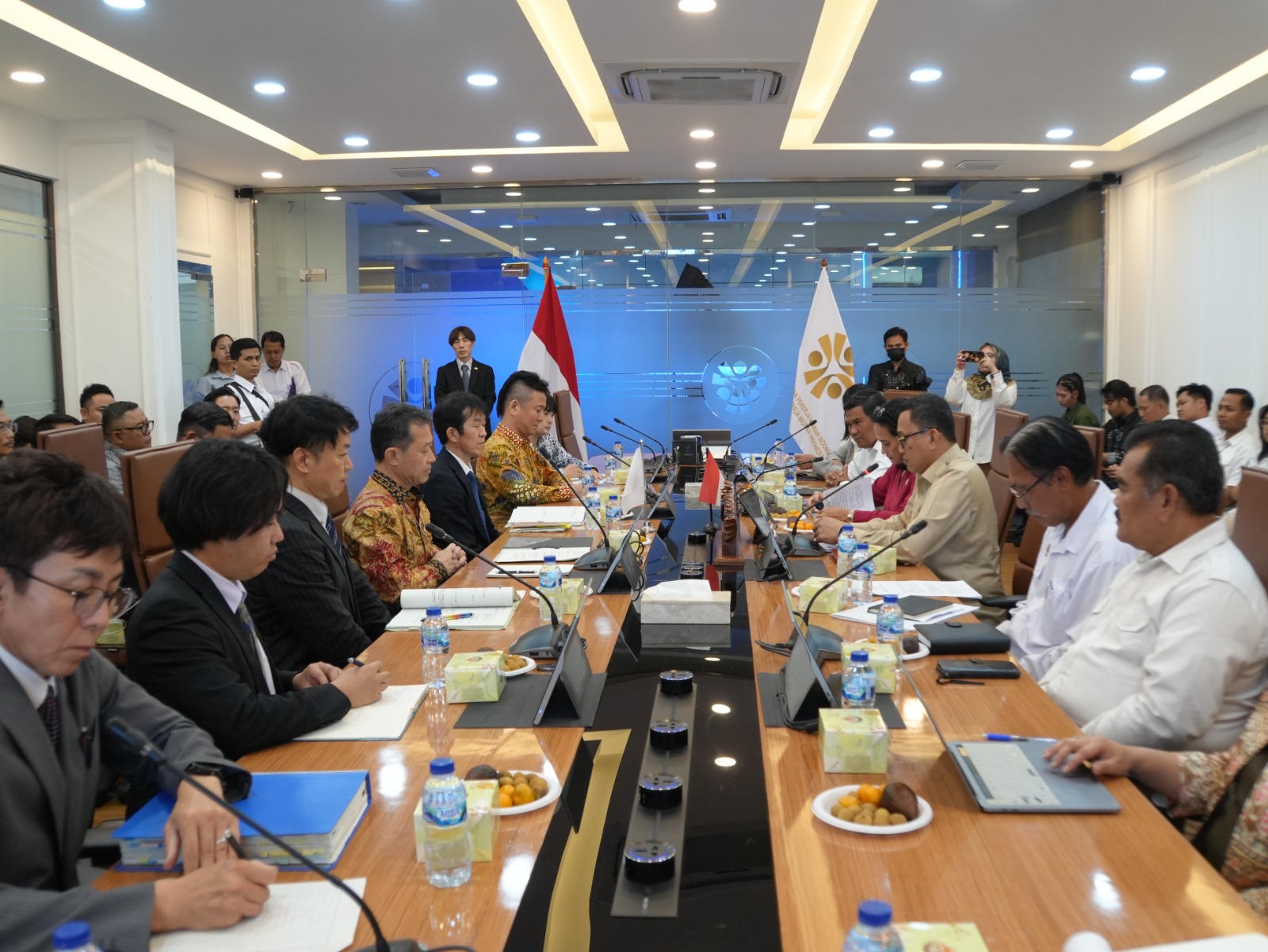 Menteri Karding menerima kedatangan Gubernur Prefektur Mie, Jepang, Ichimi Katsuyuki (SinPo.id/ Dok. KP2MI)