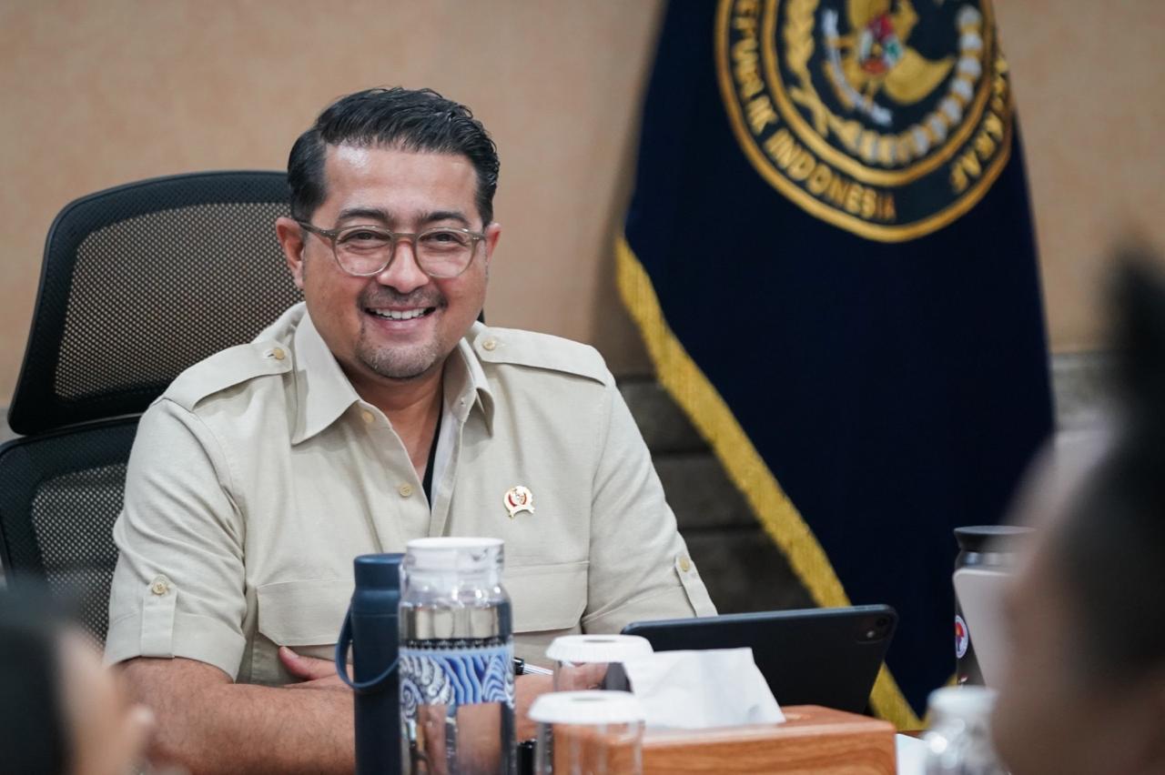 Menteri Ekonomi Kreatif/Kepala Badan Ekonomi Kreatif (Menekraf/Kabekraf) Teuku Riefky Harsya (SinPo.id/Dok. Kemenekraf)