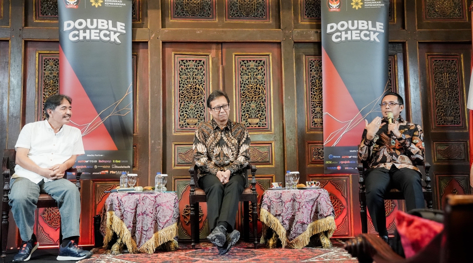 Menkes Budi Gunadi dan PCO Hasan Nasbi (SinPo.id)