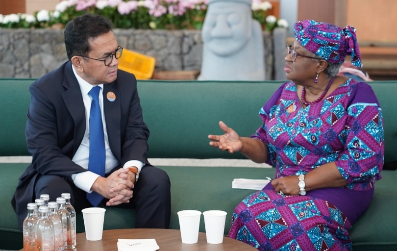 Mendag Budi Santoso dan Direktur Jenderal WTO Ngozi Okonjo-Iweala. (SinPo.id/ Dok. Kemendag)