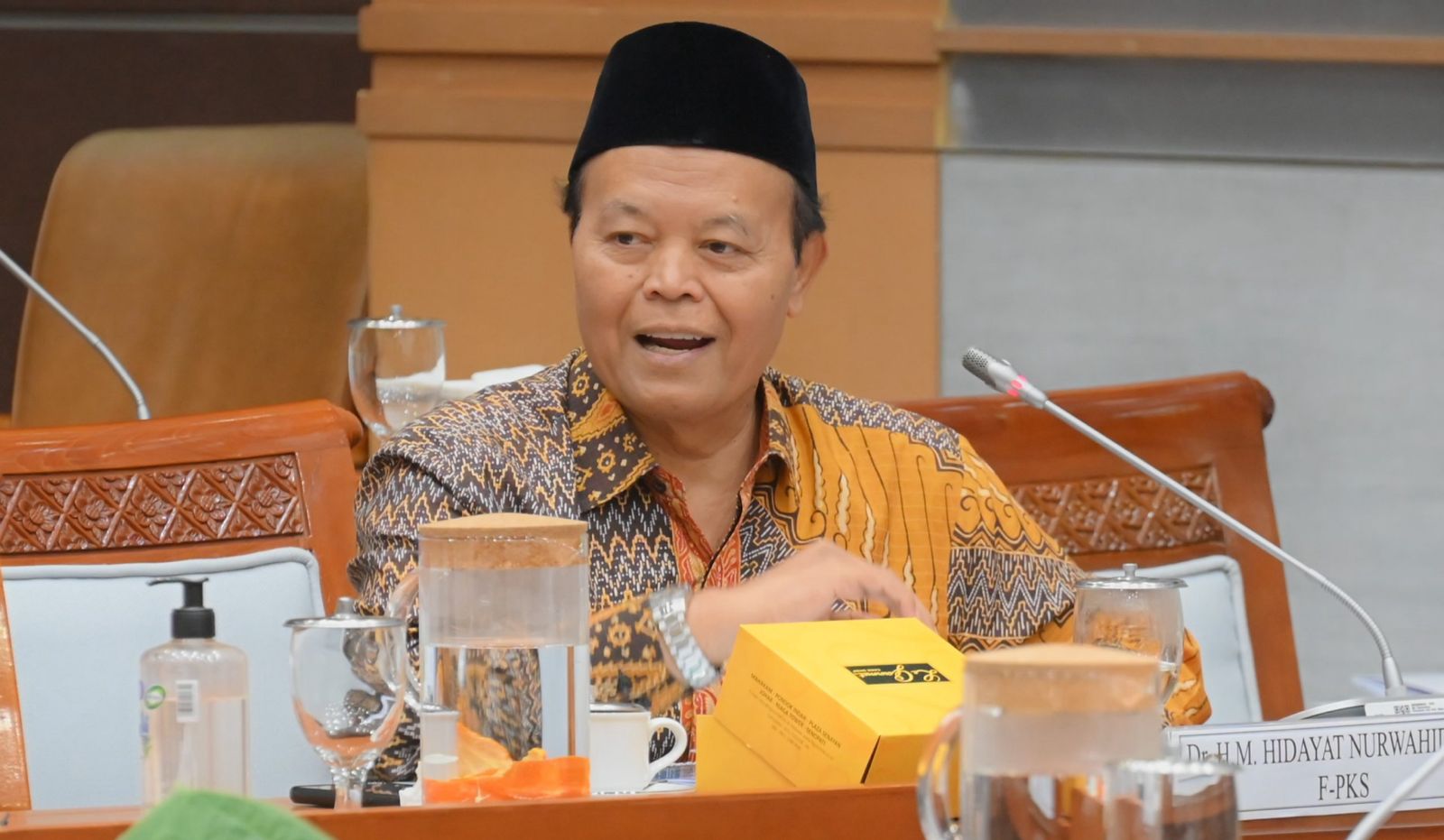 Wakil Ketua MPR RI Hidayat Nur Wahid (HNW). (SinPo.id/Dok. DPR RI)