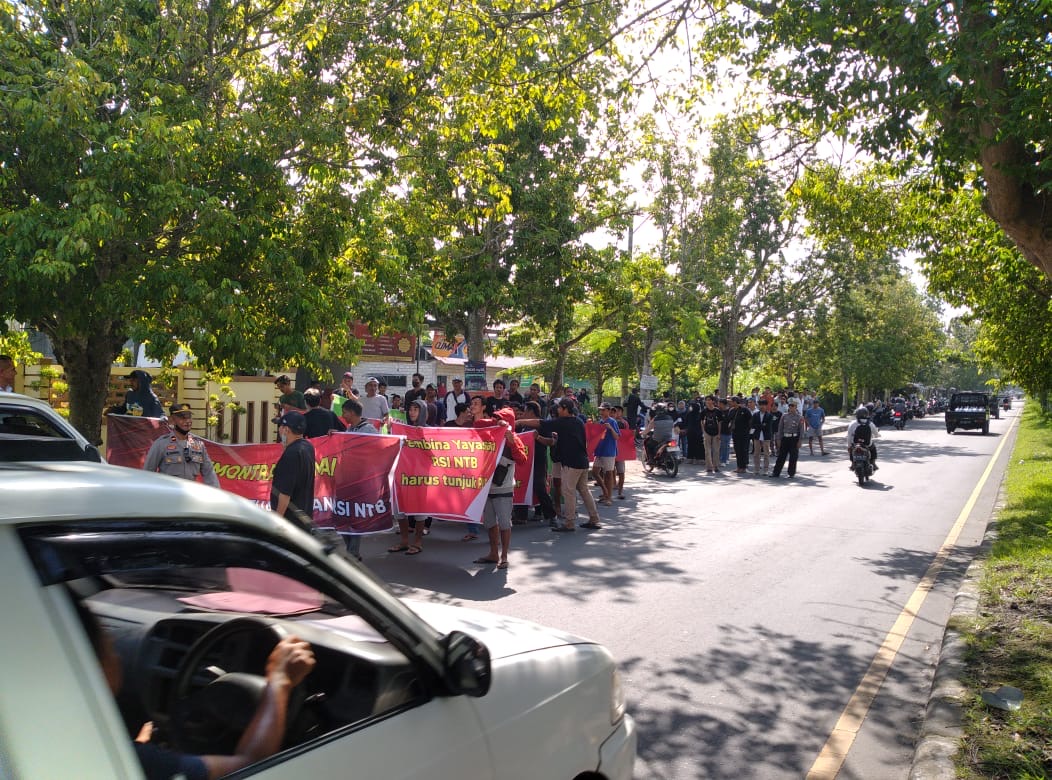 Aksi demo di RSI NTB beberapa waktu lalu. (SinPo.id/Istimewa)