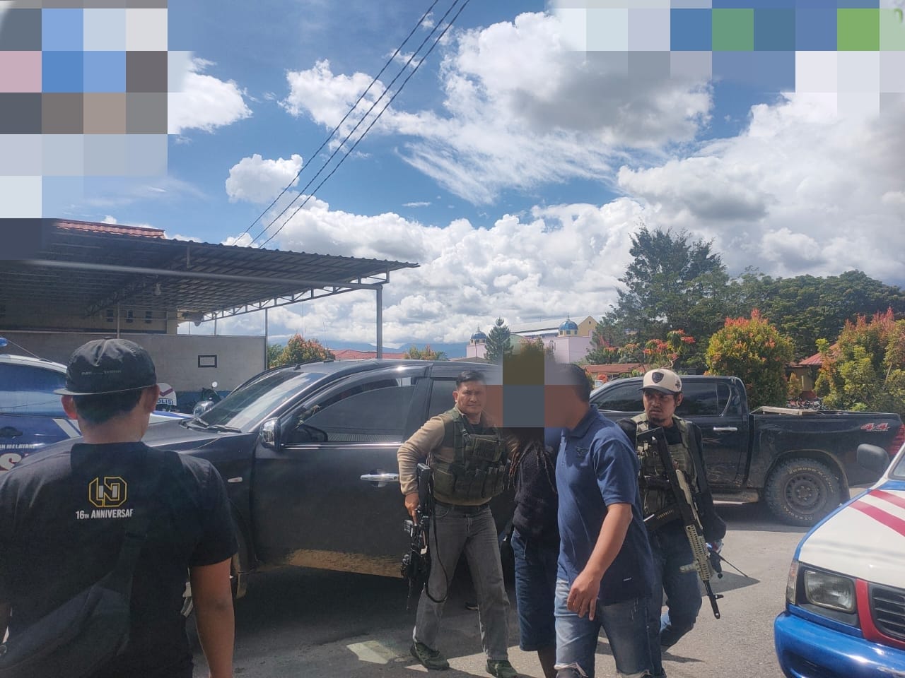 Oknum anggota Polri ditangkap karena menjual amunisi ke KKB (SinPo.id/Dok.Polri)