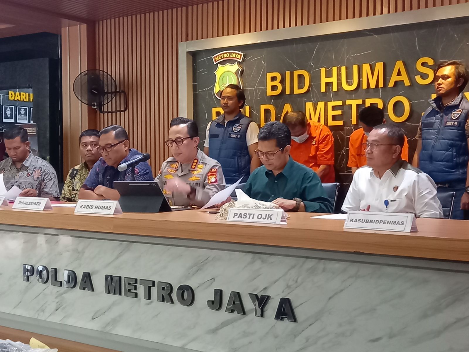 Konfrensi pers pengungkapan trading kripto fiktif (SinPo.id/Firdausi)