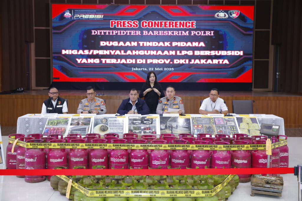 Konferensi pers kasus pengoplosan LPG (SinPo.id/ Dok.Polri)