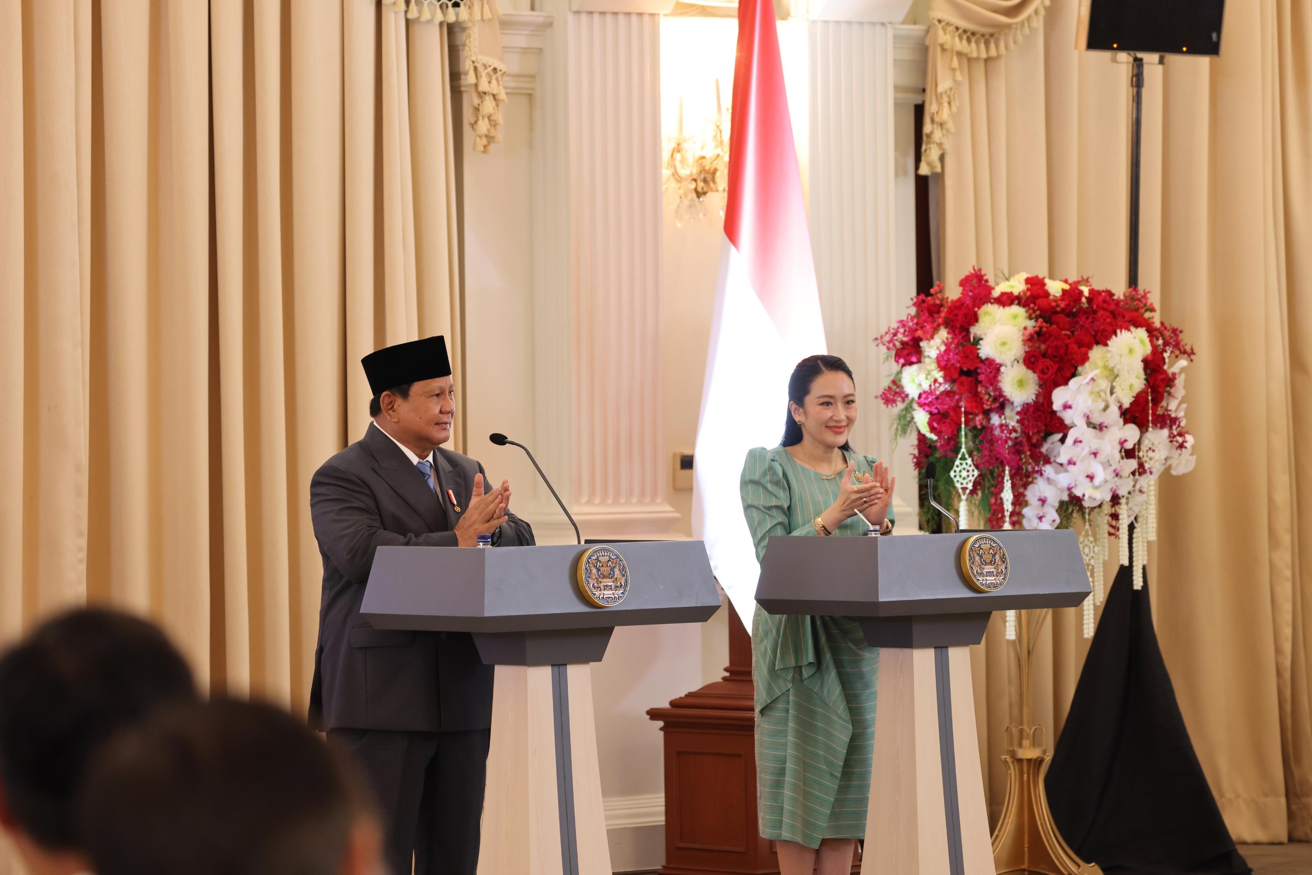 Presiden Prabowo bersama PM Thailand Paetongtarn Shinawatra (SinPo.id/Tim Media)