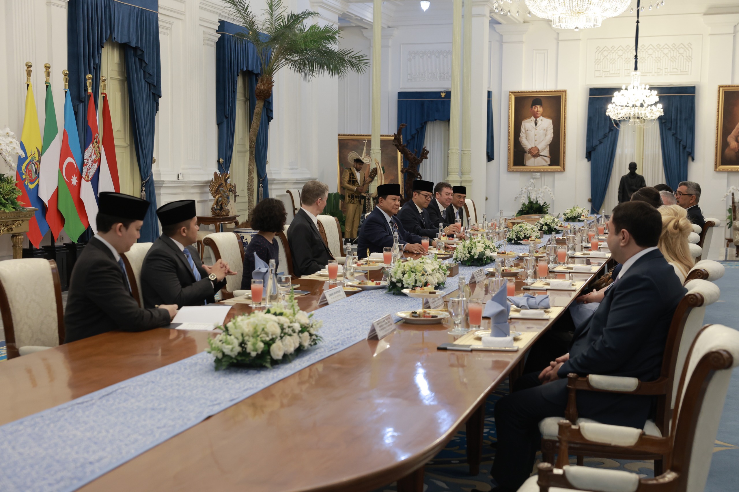 Presiden Prabowo Subianto terima surat kepercayaan dari delapan negara sahabat(SinPo.id/ Tim Media)