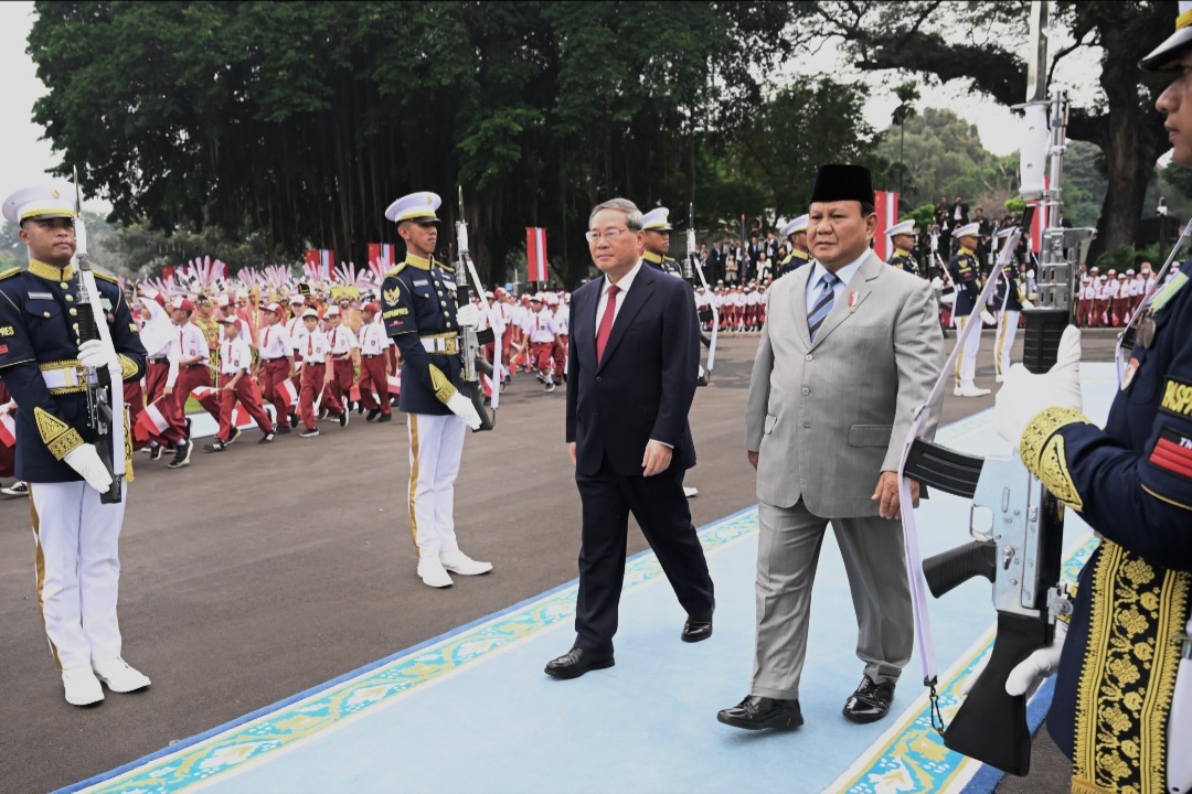 Presiden Prabowo bersama PM Tiongkok Li Qiang (SinPo.id/Setpres)
