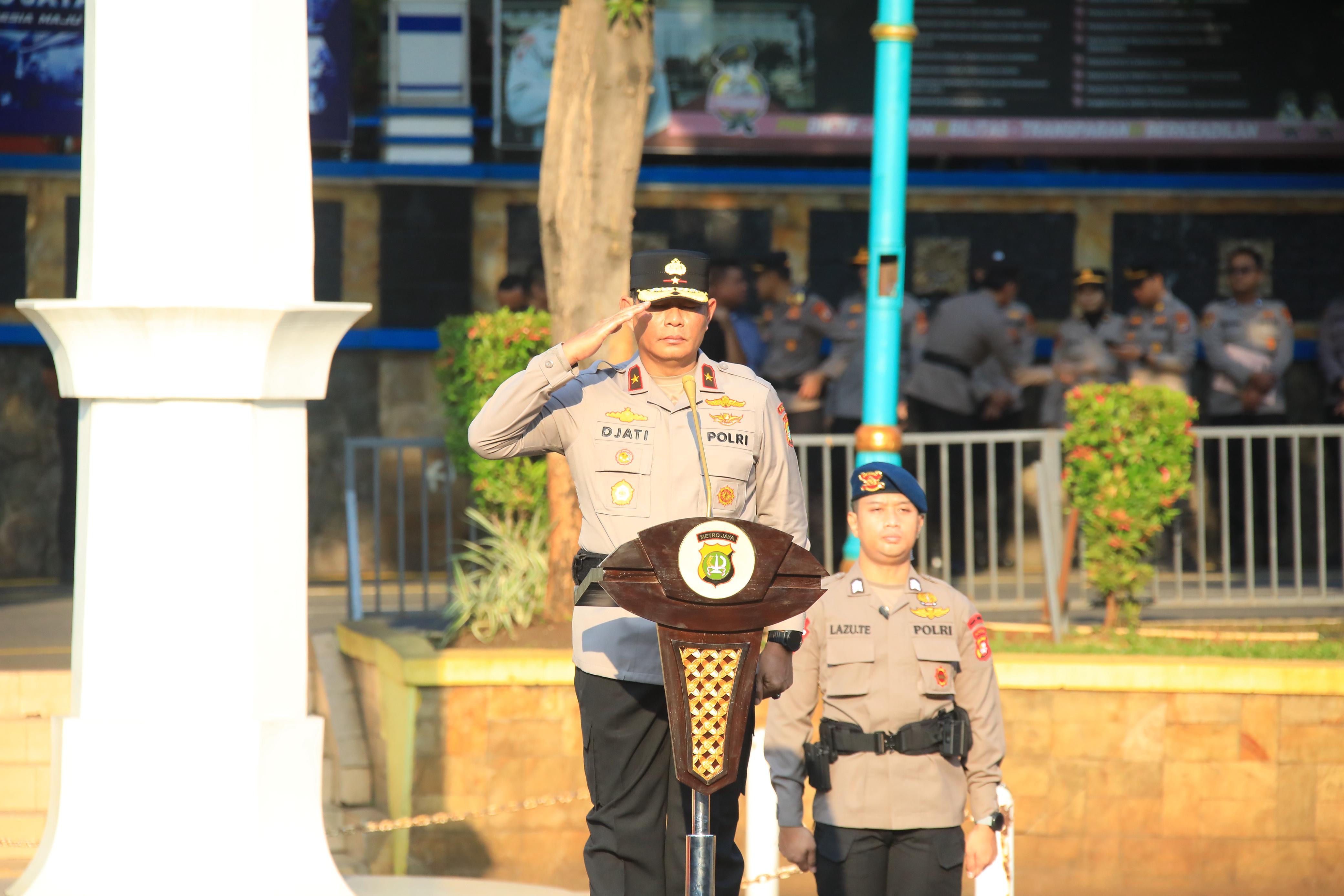 Wakapolda Metro Jaya, Brigjen Djati Wiyoto Abadhy saat pimpin apel (SinPo.id/Humas PMJ)