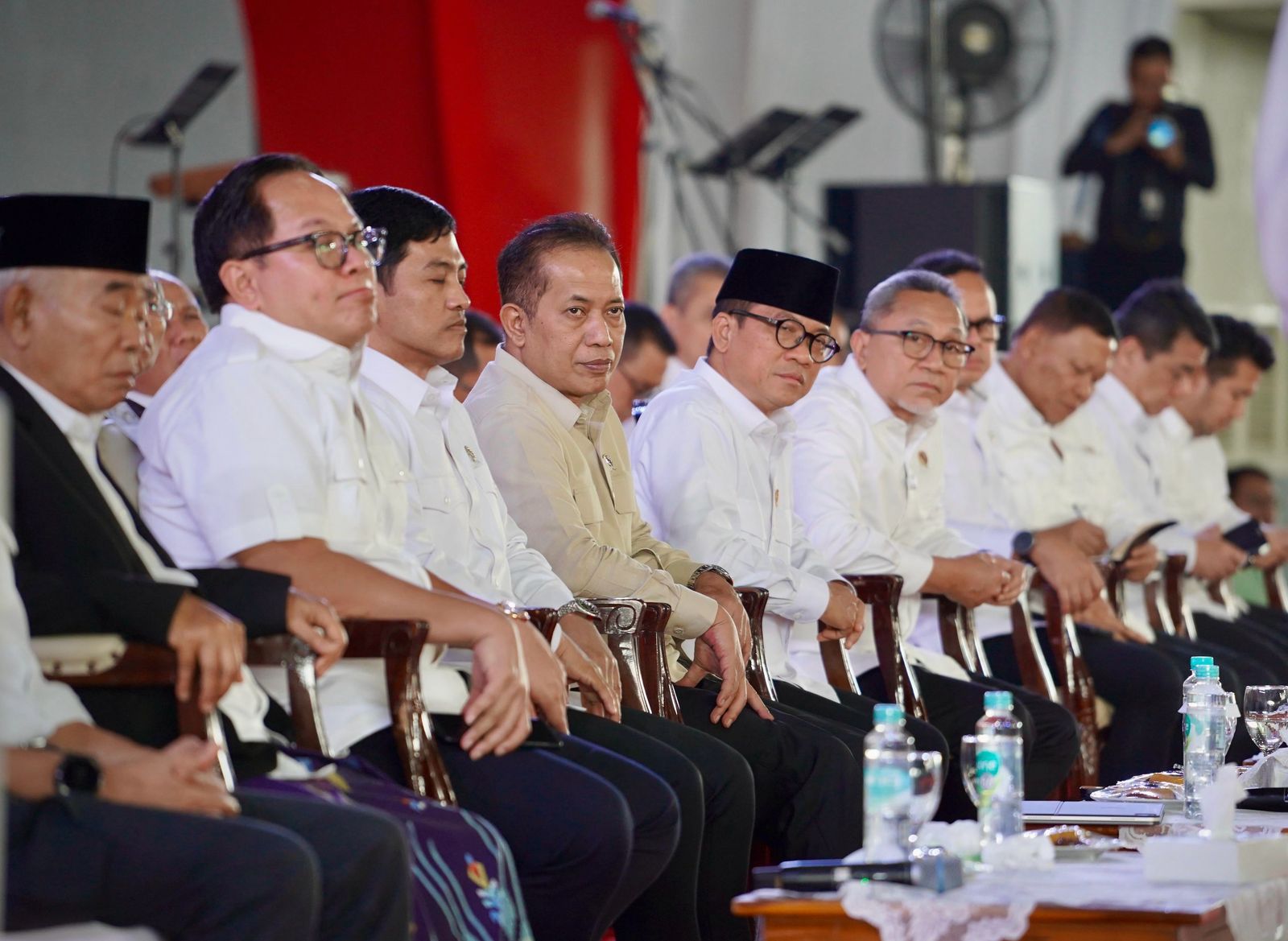 Wakil Menteri Koperasi RI Ferry Juliantono bersama menteri lainnya (SinPo.id/ Dok. Kemenkop)