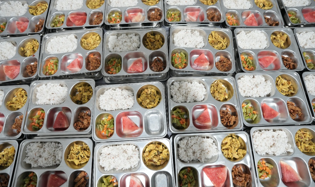 Ilustrasi penyiapan menu makanan bergizi gratis. (SinPo.id/Anam)