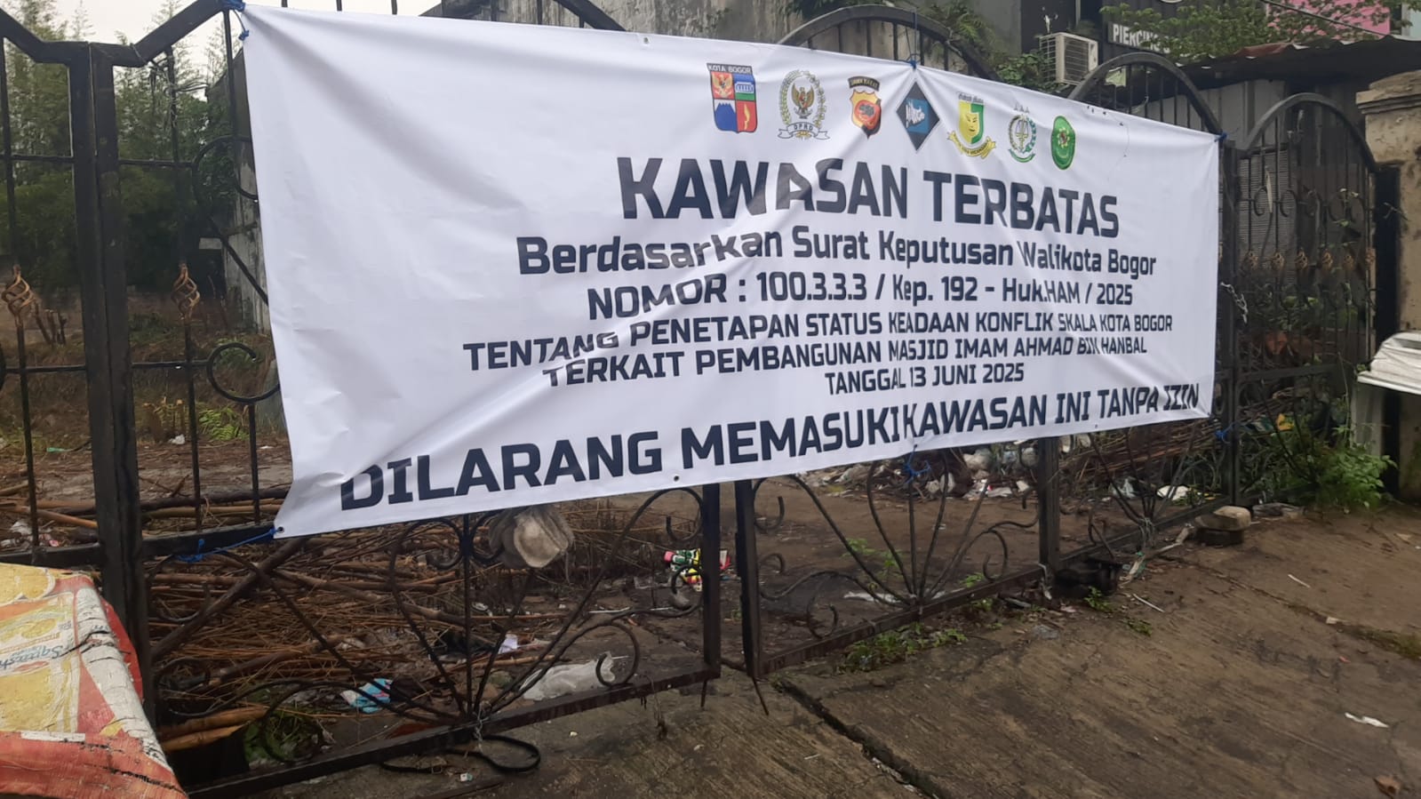 Penetapan status konflik skala kota terhadap kawasan pembangunan Masjid Imam Ahmad bin Hambal (MIAH). (SinPo.id/Istimewa)