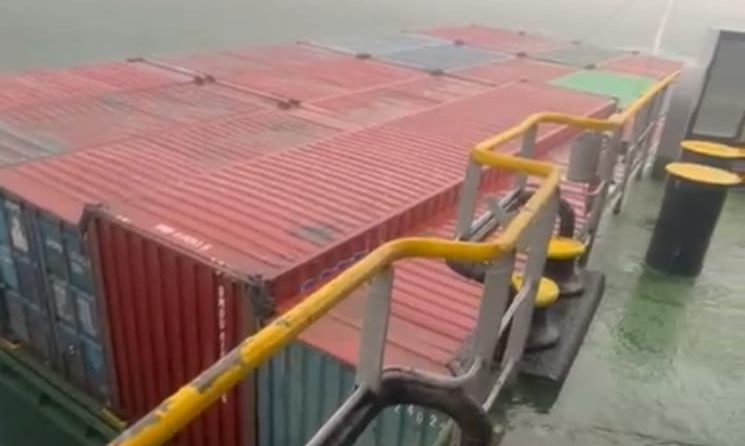 Kapal yang bertabrakan di Perairan Batam (SinPo.id/ Dok. Bakamla)