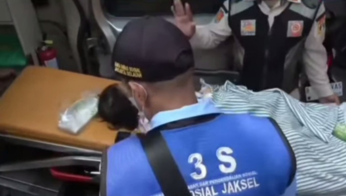 Korban saat dilakukan perawatan di rumah sakit (SinPo.id/Dok.Tangkapan Layar)