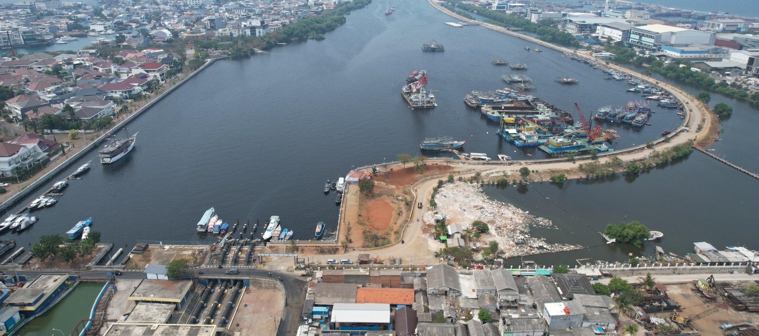 Ilustrasi tanggul Muara Baru Jakarta (SinPo.id/ Dok. Kemen PU)