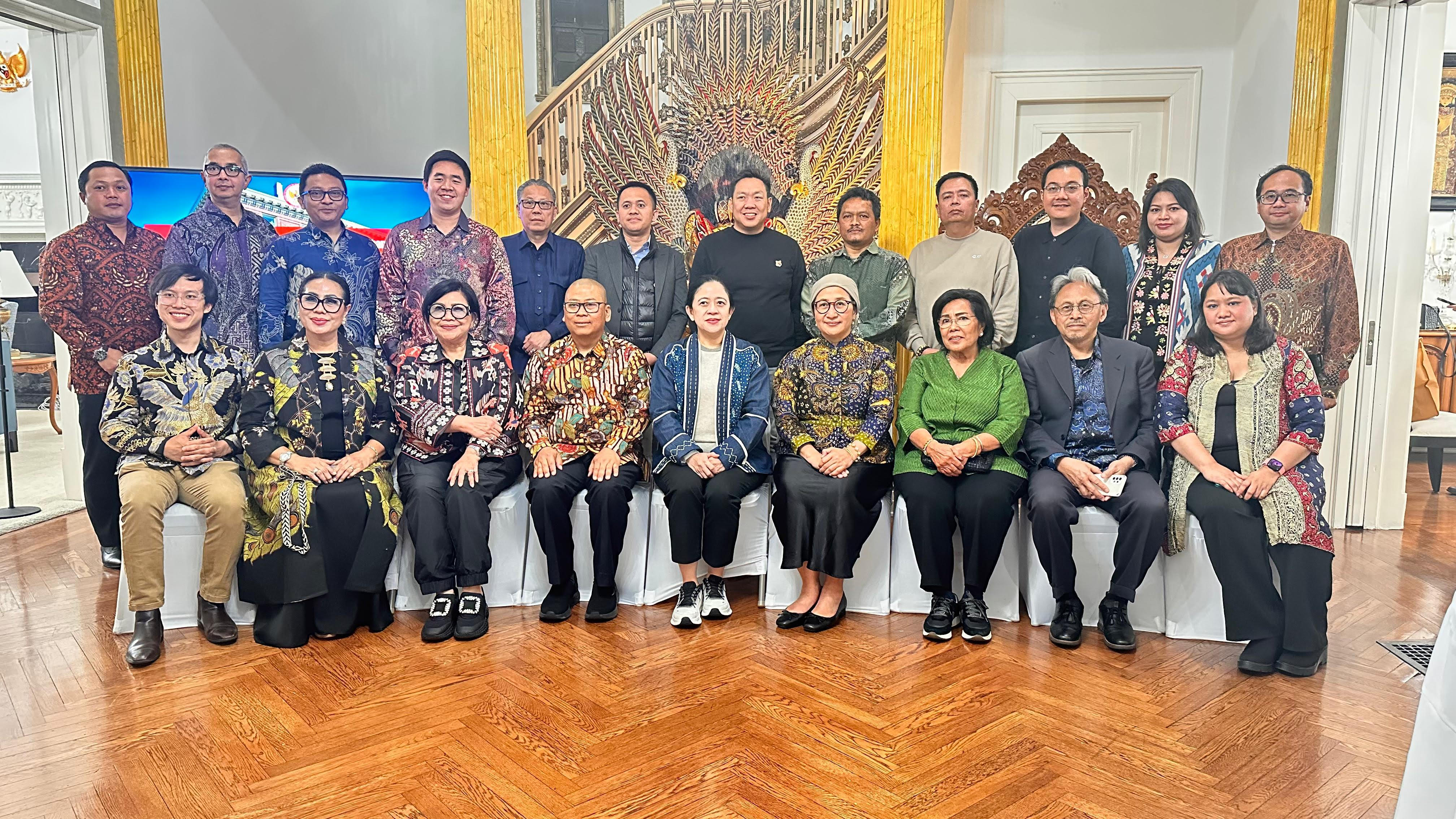 Ketua DPR RI Puan Maharani berdialog dengan diaspora Indonesia yang tinggal wilayah San Francisco, California. (SinPo.id/Tim Media)
