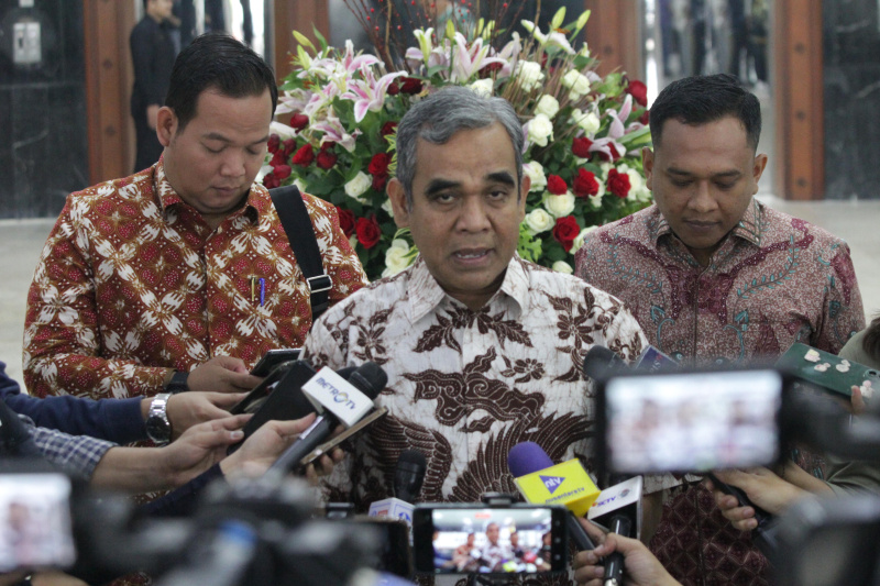 Ketua MPR RI Ahmad Muzani meminta kajian kebijakan komprehensif untuk para Menteri Kabinet Merah Putih membantu pemerintahan Presiden Prabowo Subianto (Ashar/SinPo.id)