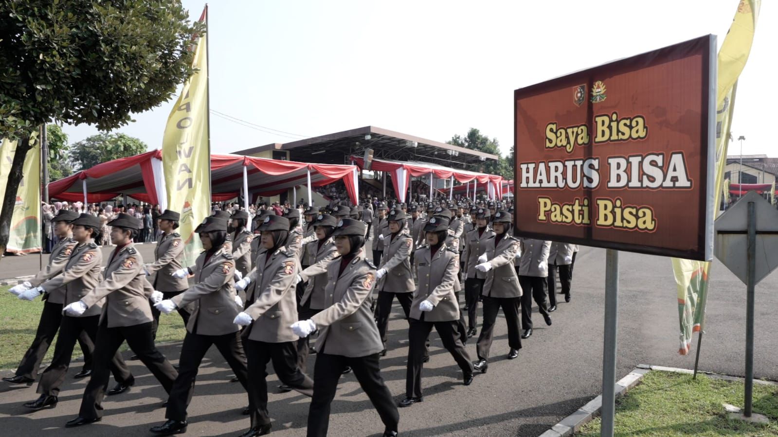 Anggota Bakomsus yang direkrut Polri (SinPo.id/ Dok.Polri)