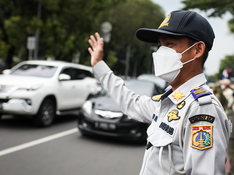 Ilustrasi petugas Dishub Atur Lalin (SinPo.id/Beritajakarta)