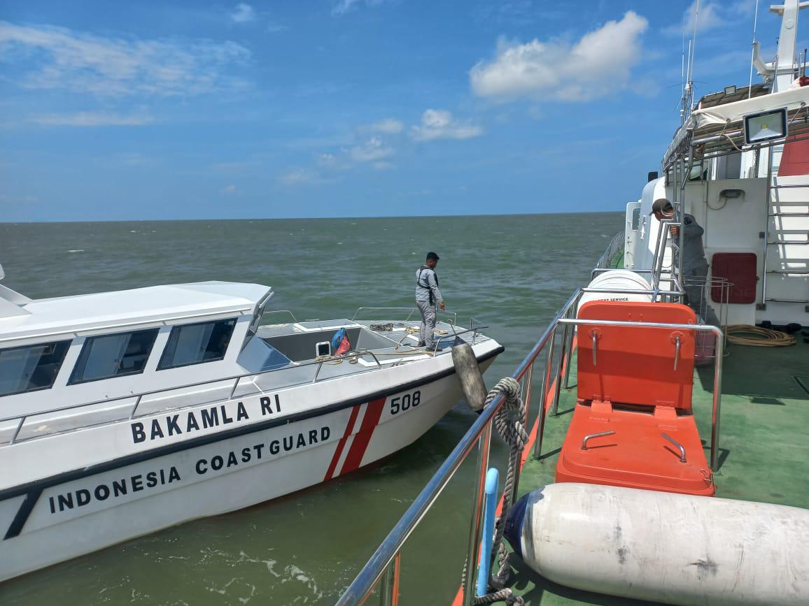 Pencarian korban kapal terbalik di Batam (SinPo.id/ Dok. Bakamla)