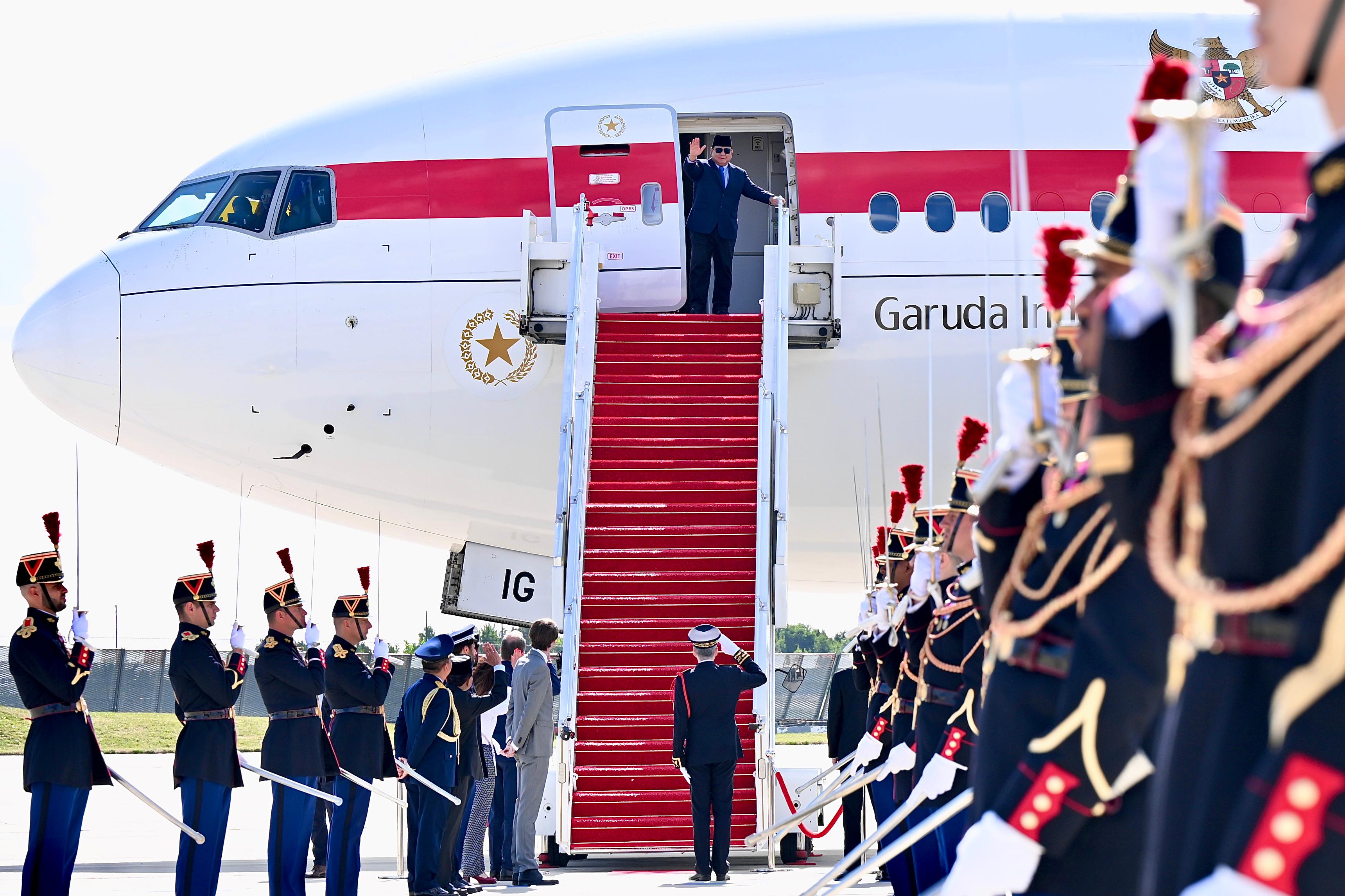 Akhiri Lawatan Luar Negeri, Presiden Prabowo Bertolak dari Paris Menuju Tanah Air (SinPo.id/Setpres)