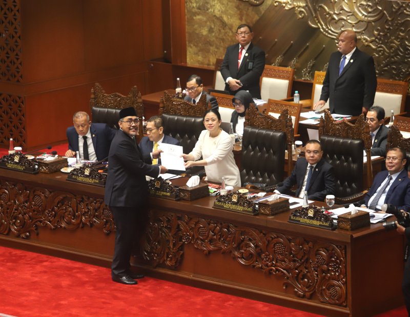 DPR rapat paripurna ke-25 menyetujui pembahasan RAPBN 2026 dan RKP TA 2026 (Ashar/SinPo.id)