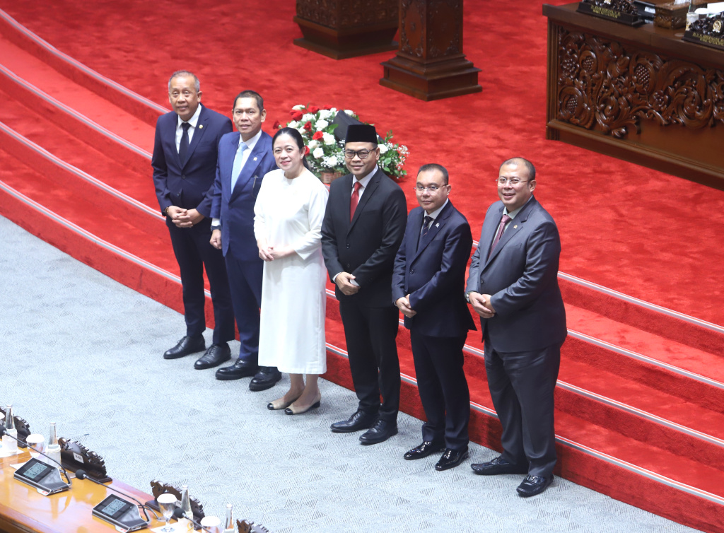 DPR sahkan Deputi Gubernur Bank Indonesia periode 2025-2030 Ricky Perdana Gozali (Ashar/SinPo.id)