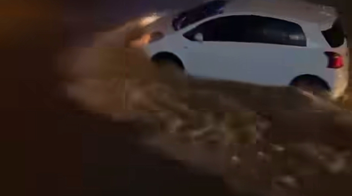 Banjir di kawasan Puri Bintaro Sektor IX (SinPo.id/ Tangkapan layar)