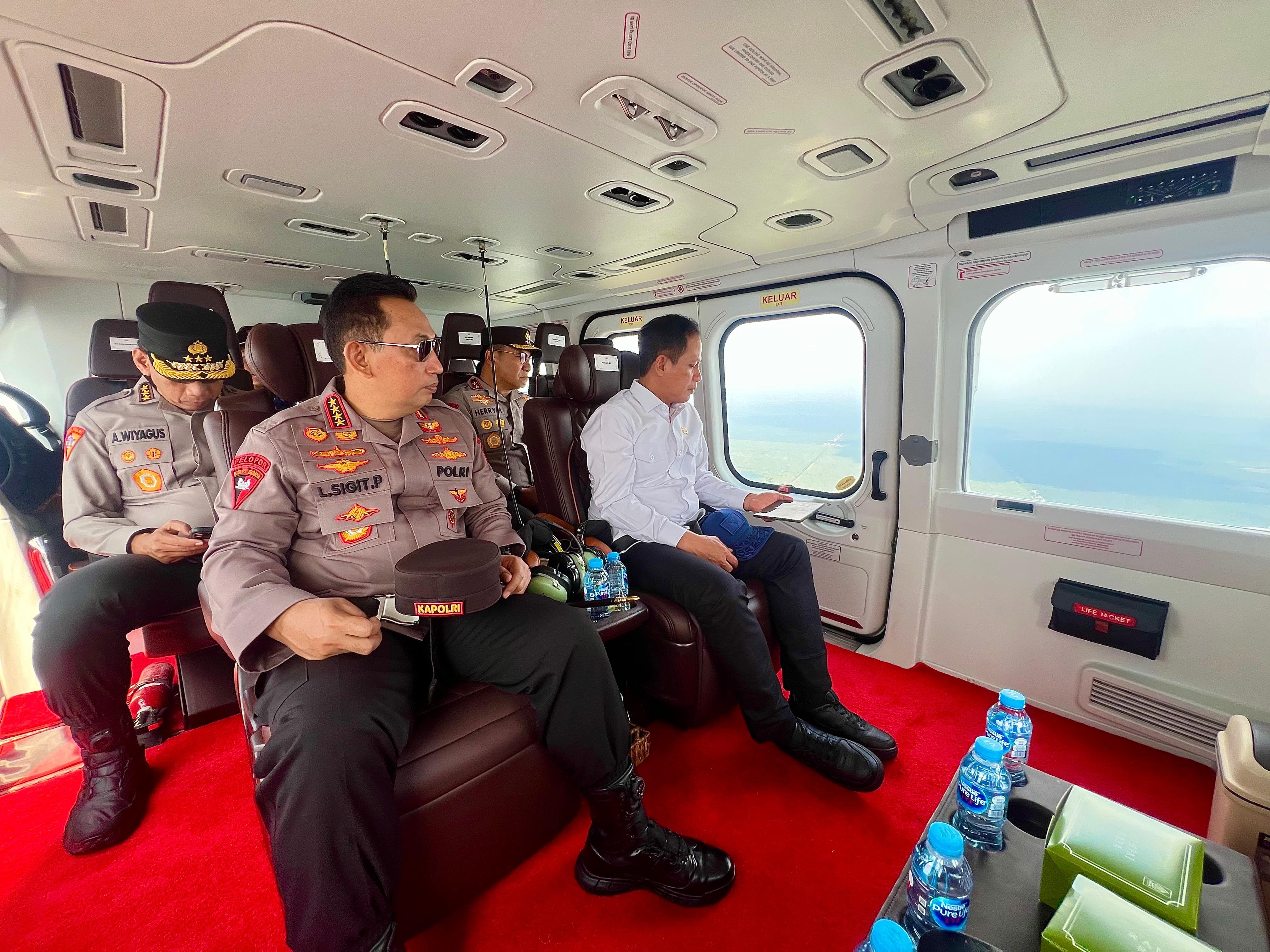 Kapolri Jenderal Polisi Listyo Sigit Prabowo saat memantau karhutla (SinPo.id/Dok.Polri)