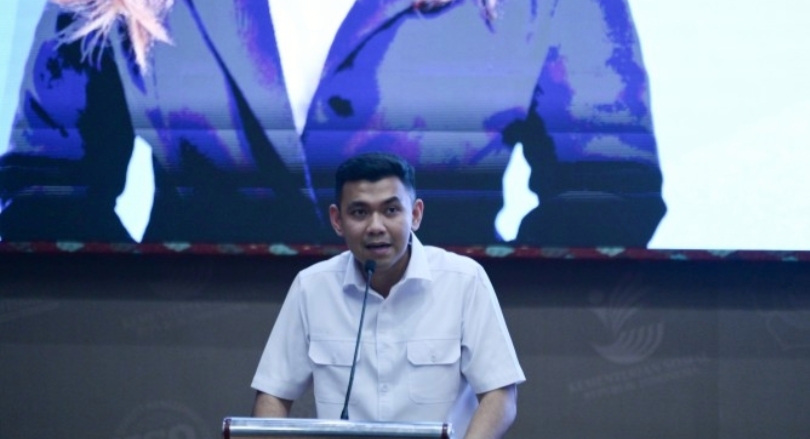 Stafsus Menkomdigi Alfreno Kautsar Ramadhan (SinPo.id/ Dok. Komdigi)