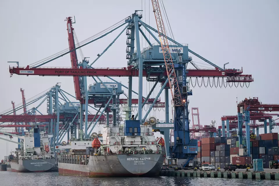 Ilustrasi. Suasana bongkar muat peti kemas di Pelabuhan Jakarta International Container Terminal (JICT), Tanjung Priok, Jakarta, belum lama ini. (SinPo.id/Antara)